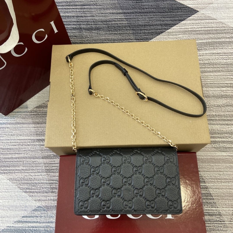 G*u*i wallets & purse